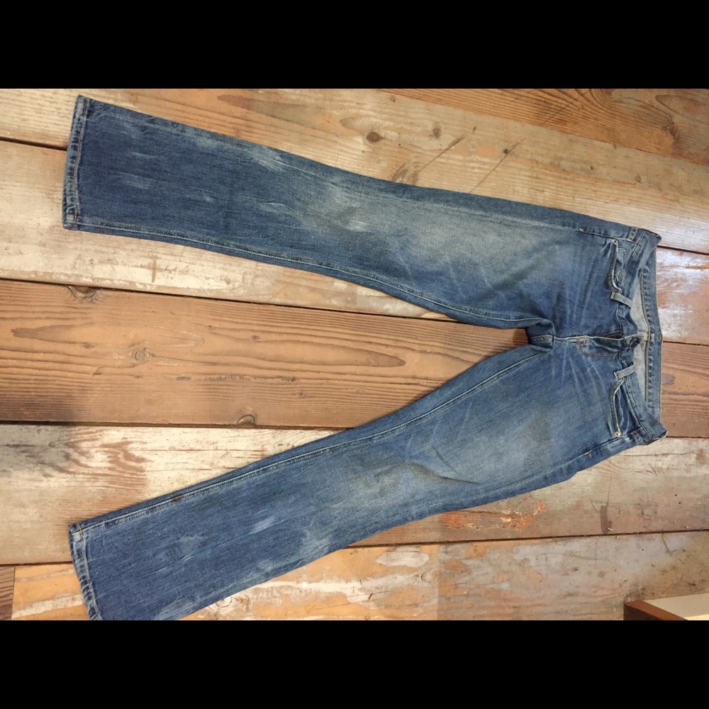J Crew “matchstick” light wash distressed size 25s